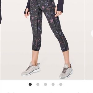 Lululemon Size 2 Speed Up Crop 21" Leggings Frozen Flourish Multi Full Luxtreme